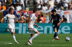 华体会体育在线入口包含曼联训练开放日，今晚临场应变引欢呼，法国杯在即，控场能力受关注的词条